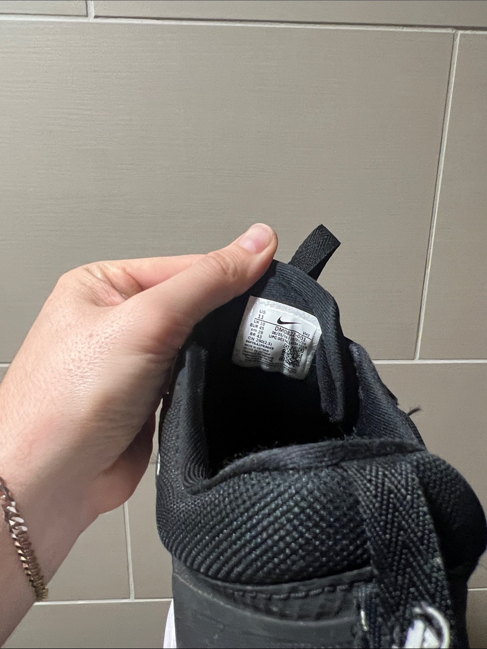 Nike shoes - Picture 12 of 13